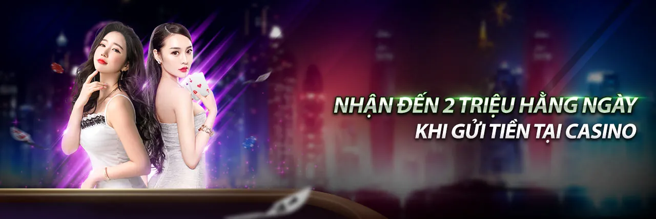 Sân tennis với trận đấu đang diễn ra